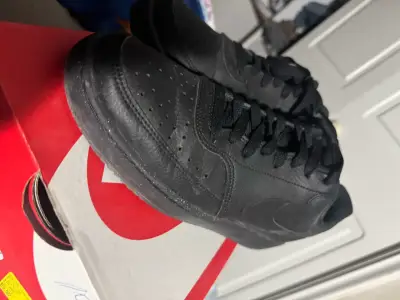 Zapatillas negras deportivas Nike - miniatura 2
