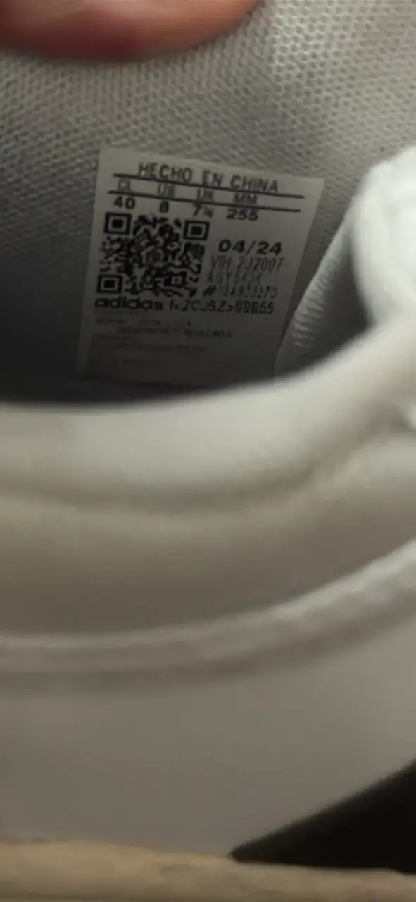 Zapatillas deportivas blancas Adidas usadas - 2
