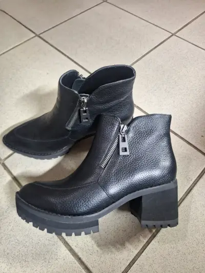 Botines de cuero negro con cierre lateral - miniatura 4