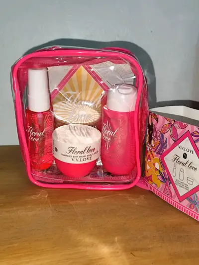 Set de cuidado personal V.V. Love Floral Love - miniatura 1
