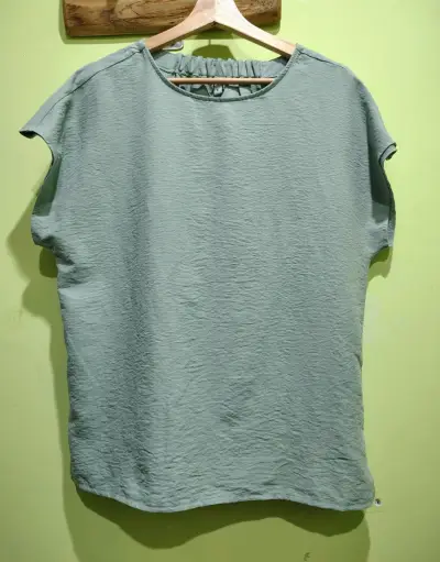 Blusa verde oliva  para mujer - miniatura 1