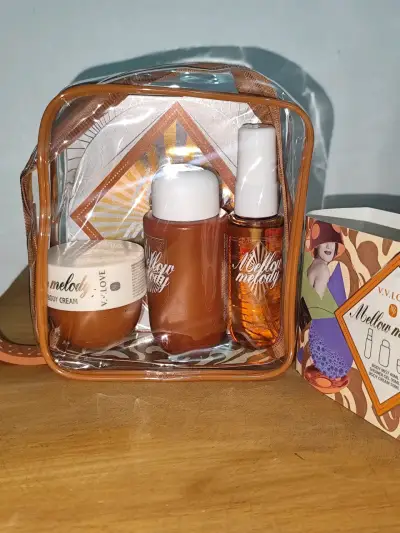 Set de cuidado corporal V.V Love Mellow Melody - miniatura 1