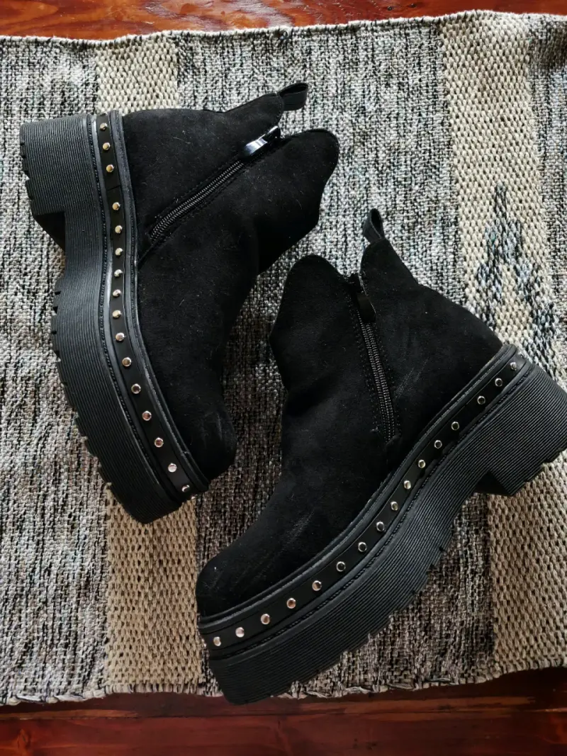 Botines negros con tachas talla 38 - 3