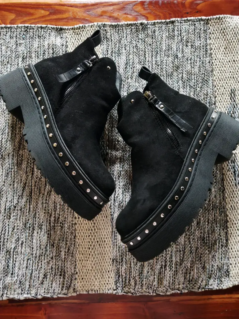 Botines negros con tachas talla 38 - 4