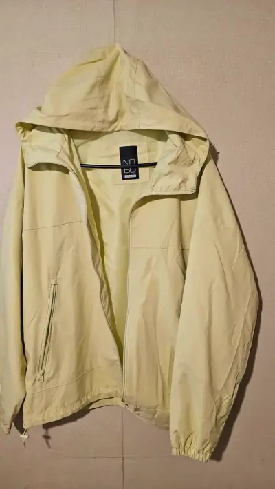 Chaqueta amarilla con capucha Nibu - miniatura 1