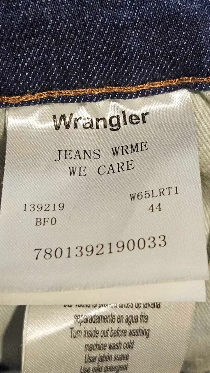Jeans Wrangler azul clásico para hombre - 3