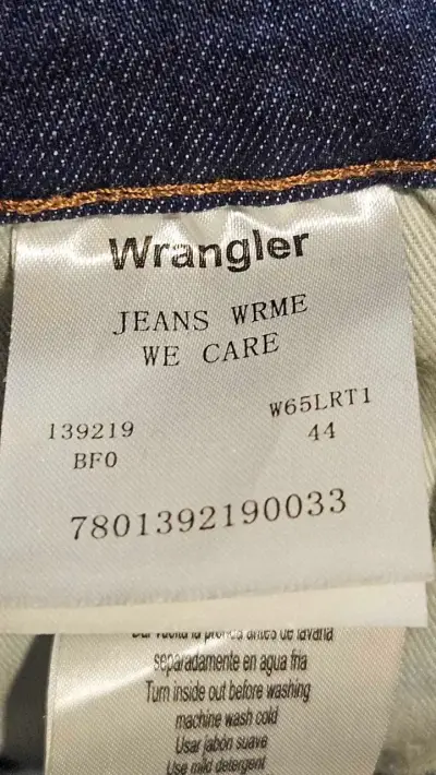 Jeans Wrangler azul clásico para hombre - miniatura 3