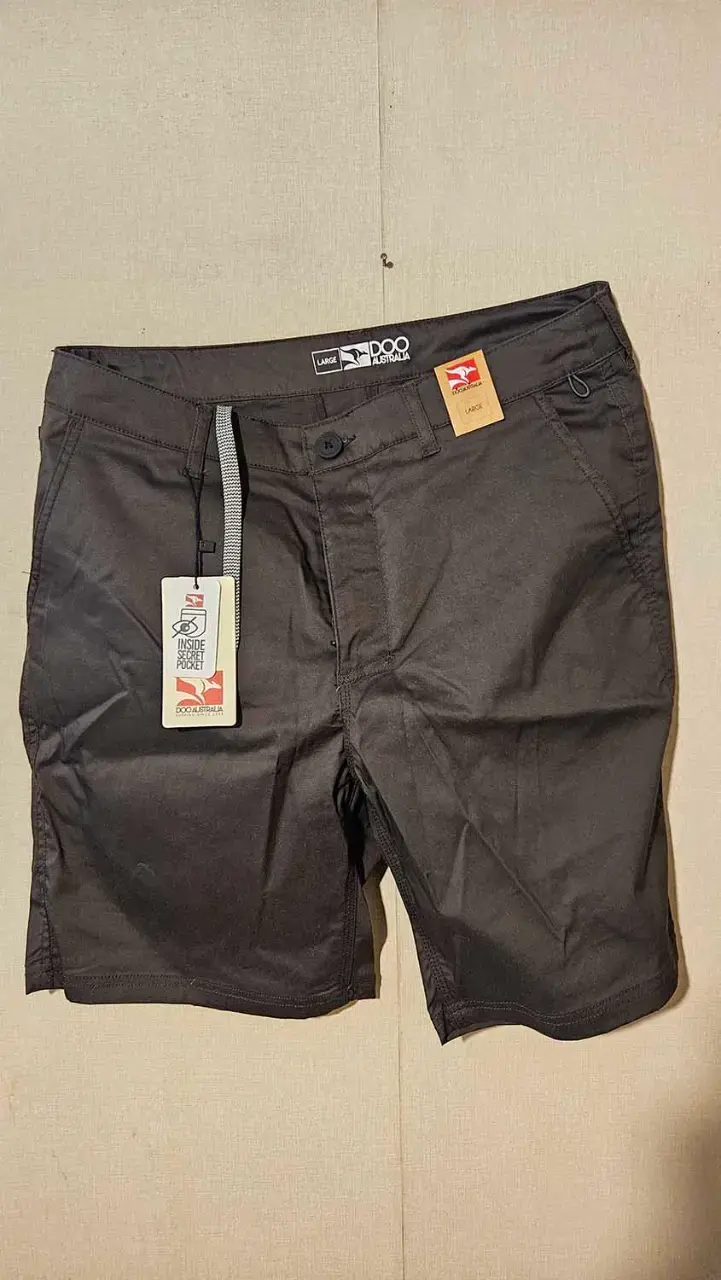 Shorts negros Doo Australia nuevos - 1