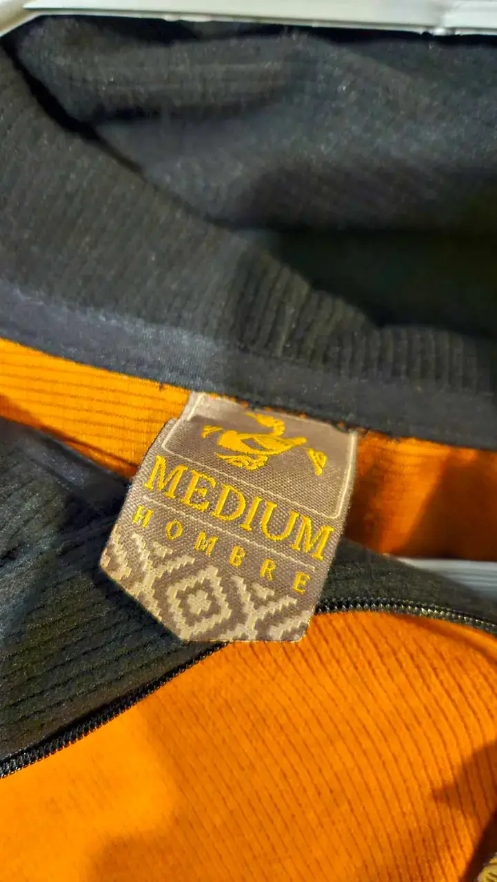 Chaqueta polar naranja con capucha - 3