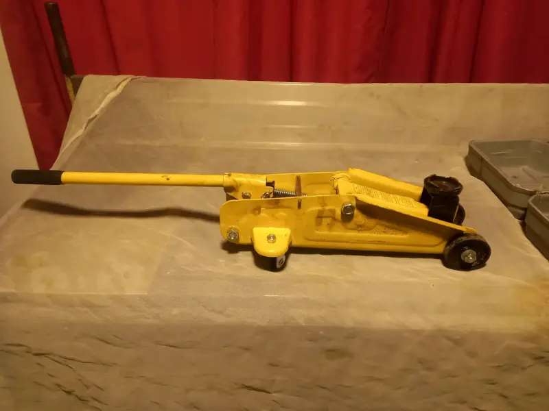Gato hidráulico amarillo para auto - 3