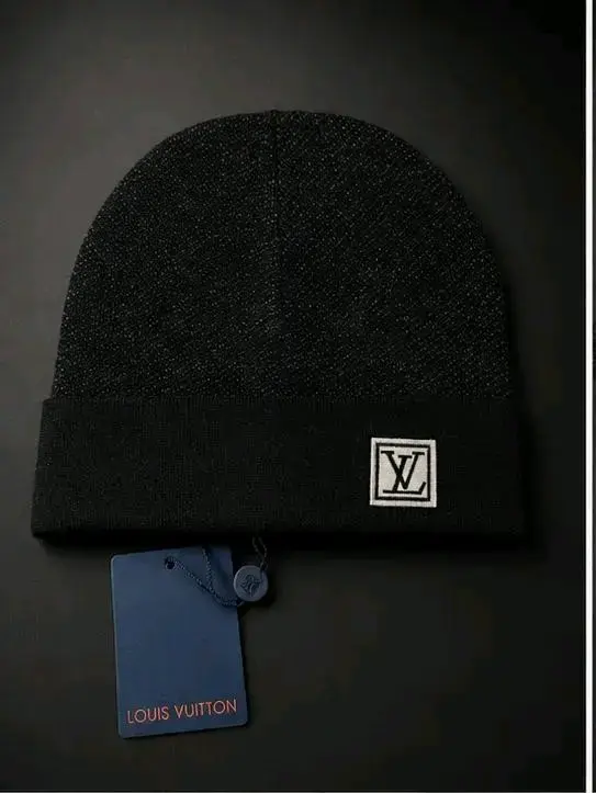 Gorro negro Louis Vuitton - 1