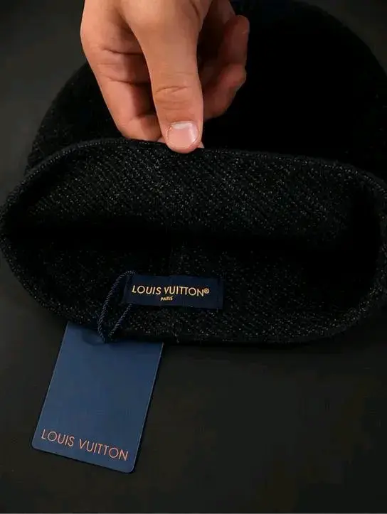Gorro negro Louis Vuitton - 2