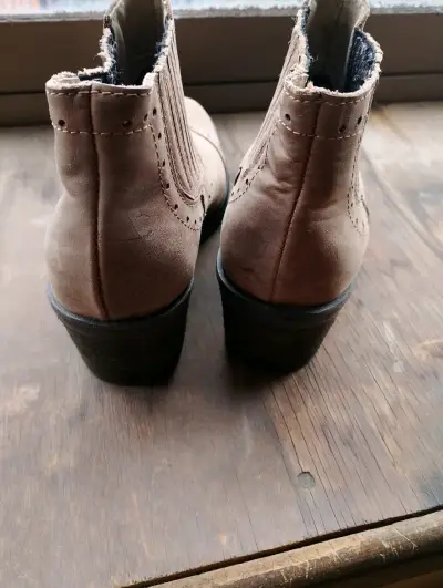 Botines de cuero marrón con tacón bajo - miniatura 2