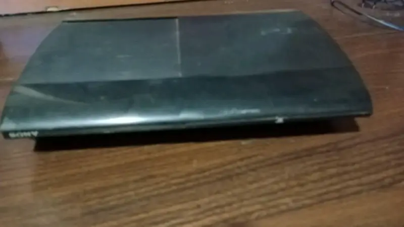 PS3 SUPER SLIM (conversable) 250GB SEMI NUEVA - 1