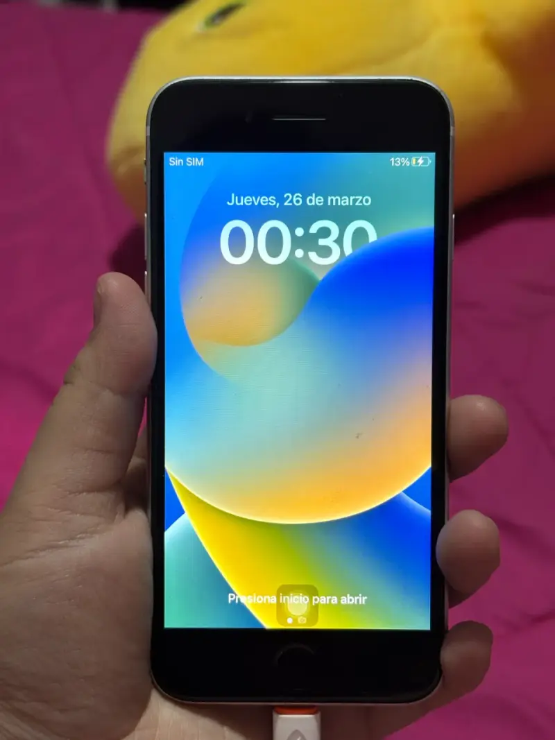 Iphone SE (2da generacion) - 1