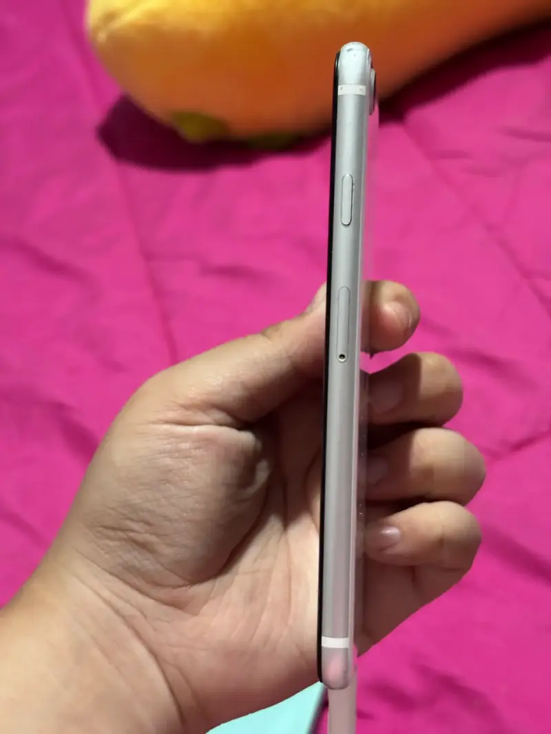 Iphone SE (2da generacion) - 4