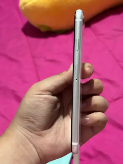 Iphone SE (2da generacion) - miniatura 4
