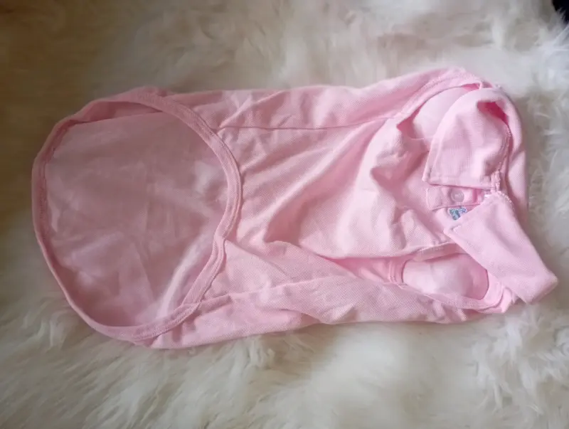 Polera polo rosa para perritos - 3