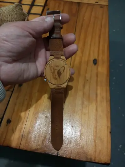 Reloj de madera Marca tohe - miniatura 4