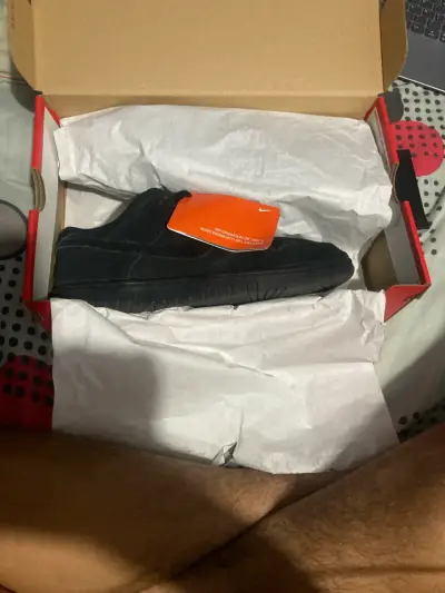 Zapatillas Nike negras en buen estado - miniatura 3