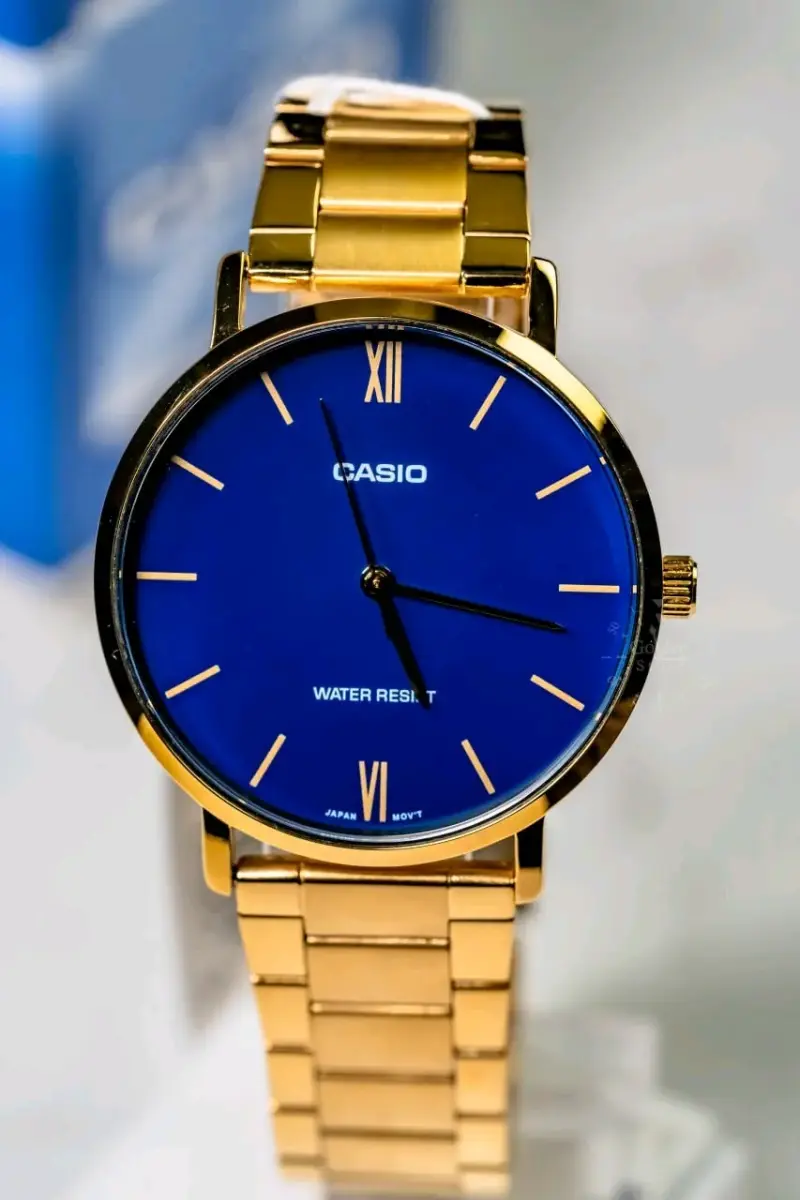 Reloj Casio análogo dorado con cronómetro - 3