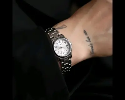 Reloj análogo Casio LTP-V002D-7B acero inoxidable - miniatura 2