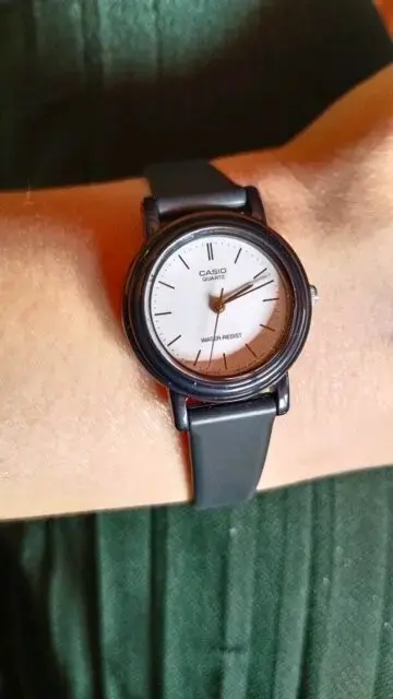 Reloj análogo Casio LQ-139B-7E clásico - 3