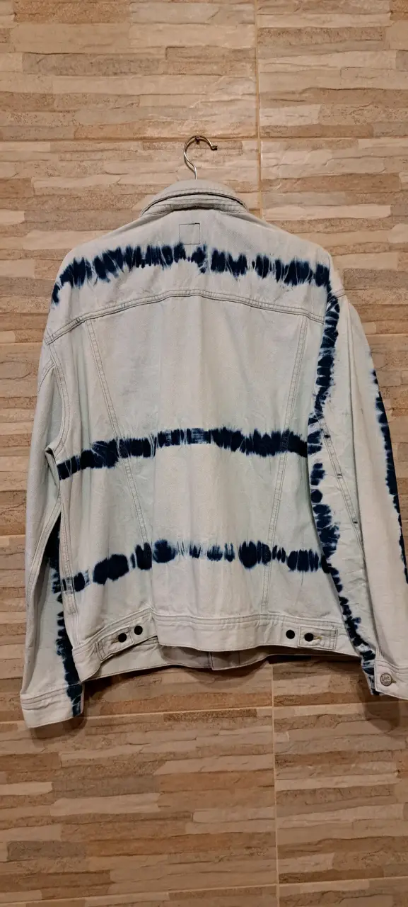 Chaqueta de mezclilla Lee con diseño tie-dye - 4