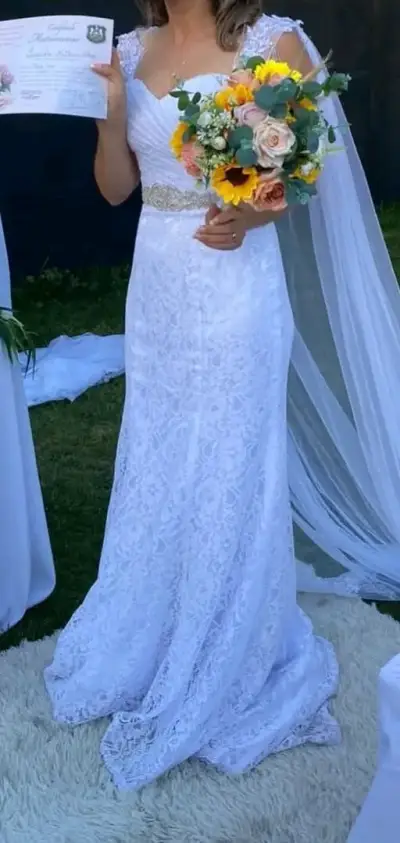 Vestido de novia encaje blanco con cinturón - miniatura 1