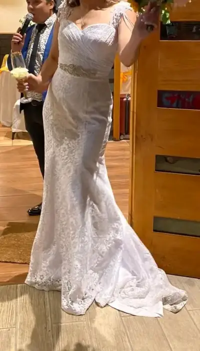 Vestido de novia encaje blanco con cinturón - miniatura 3