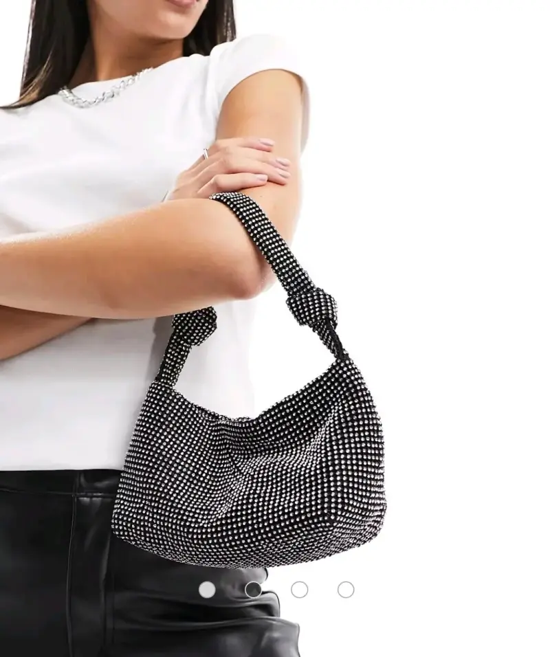 Cartera de mano con brillos - 3