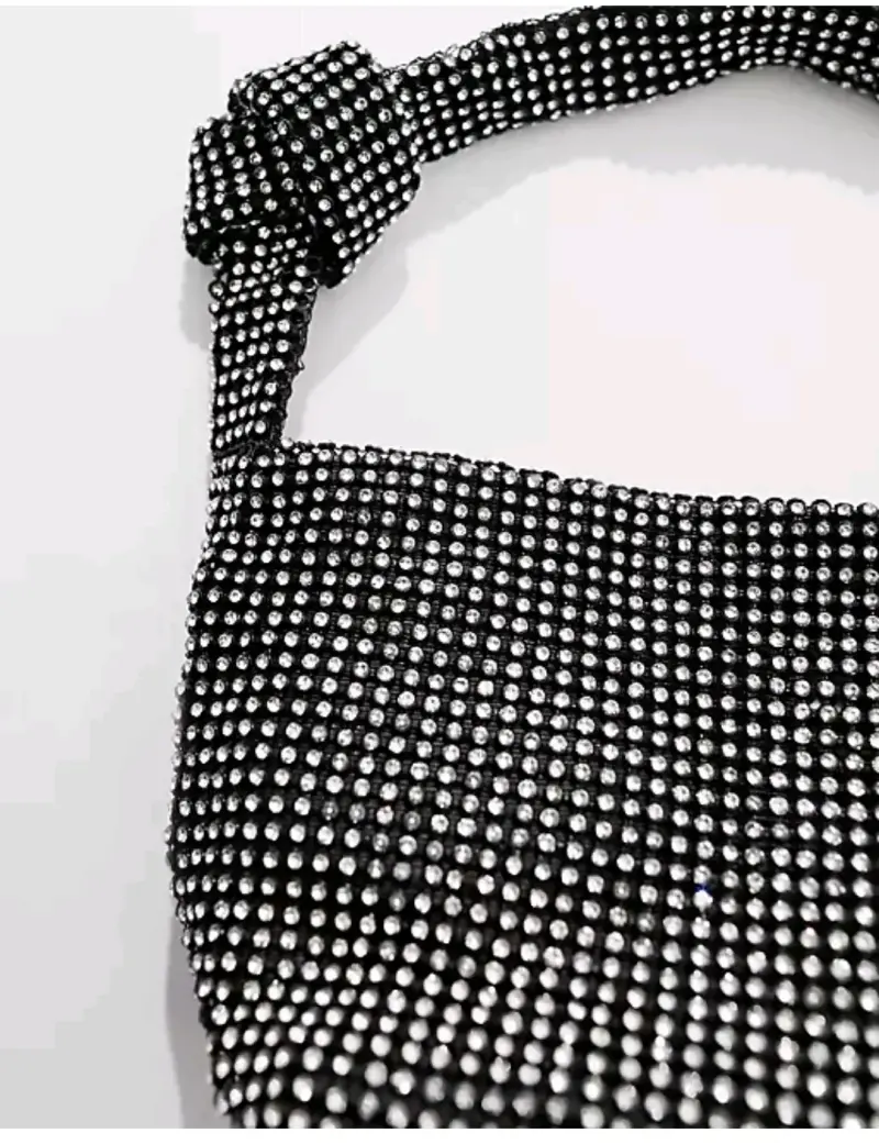 Cartera de mano con brillos - 5