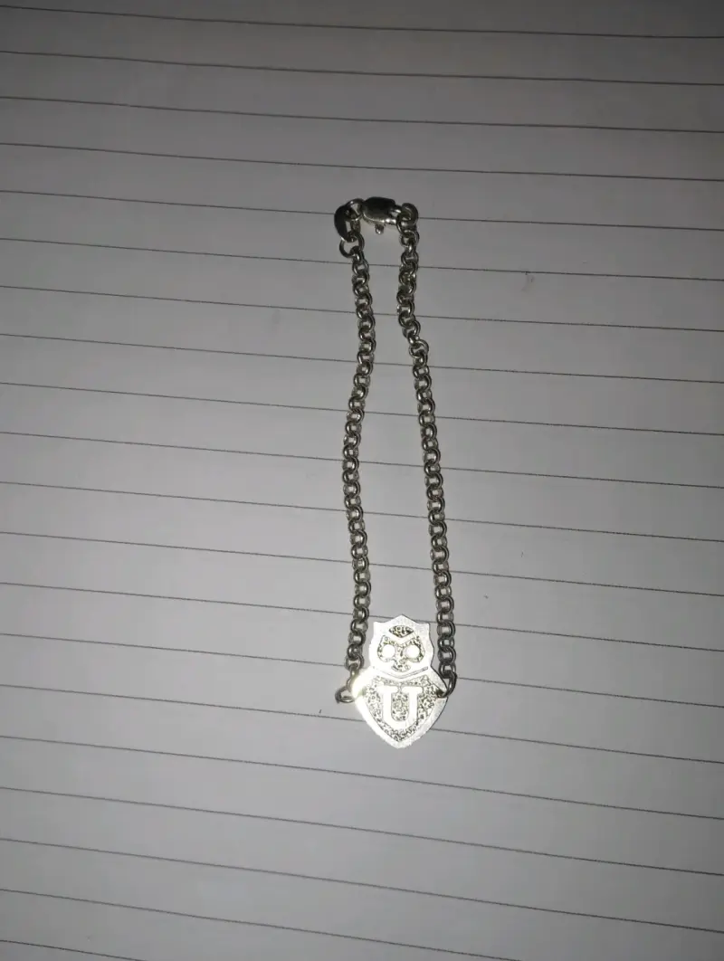 Pulsera de plata con escudo de equipo