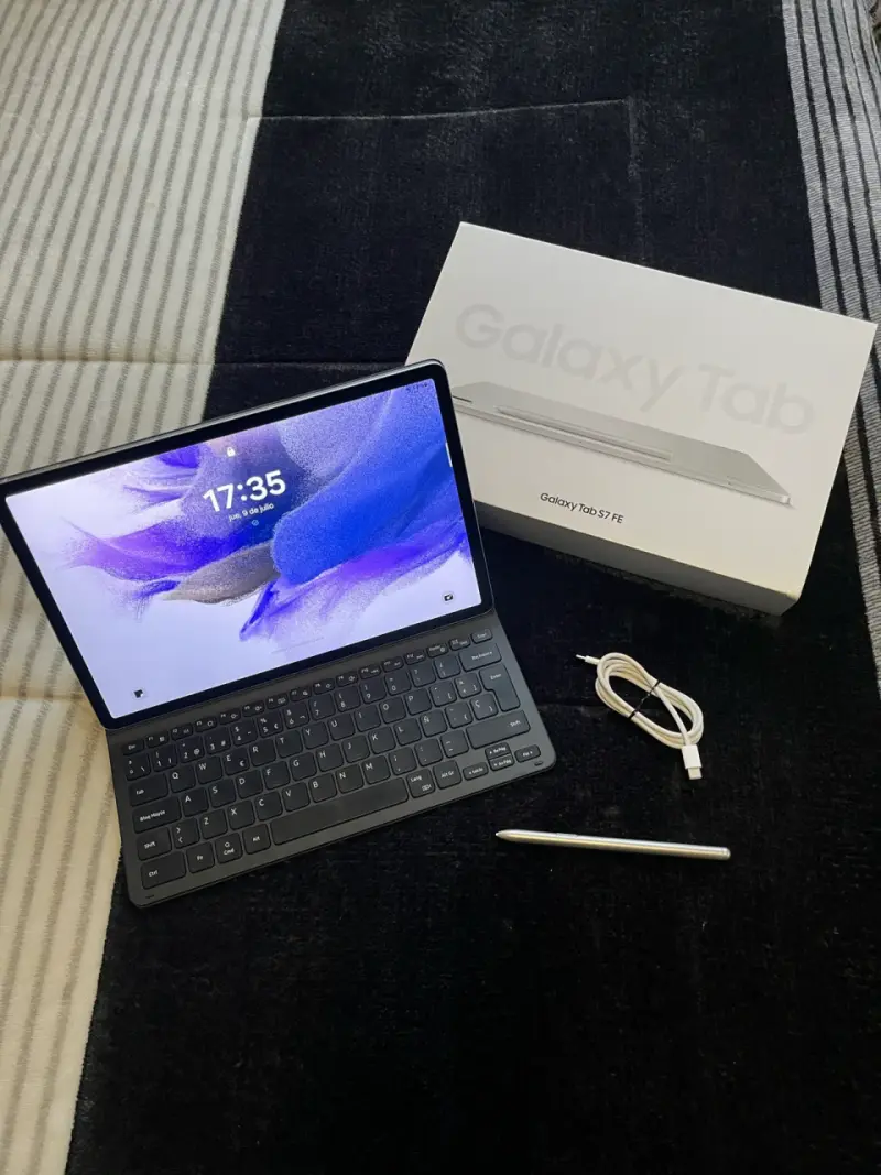 Samsung Tab S7 SE + Teclado,Lapiz, Carcaza y cable - 1