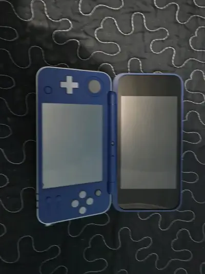 Consola Nintendo 2DS XL Zelda Edition con juegos Pokémon - miniatura 2