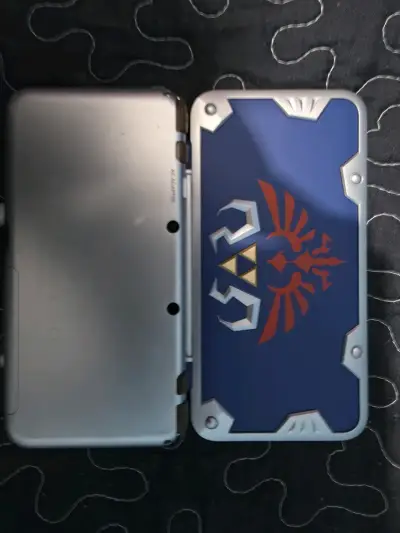 Consola Nintendo 2DS XL Zelda Edition con juegos Pokémon - miniatura 3