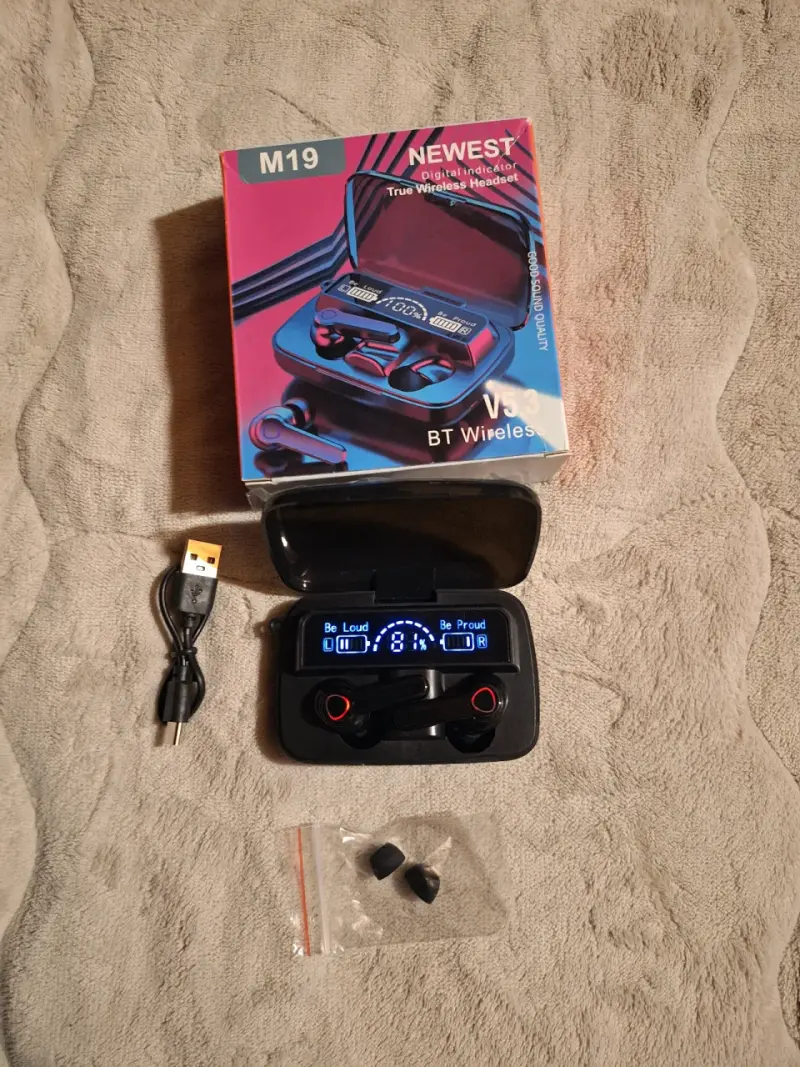 Auriculares inalámbricos M19 con pantalla digital