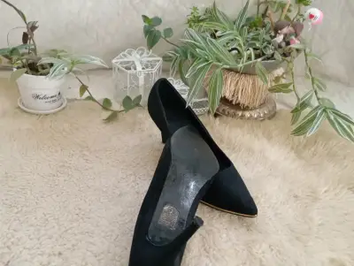 Zapatos de tacón negros elegantes número 38 - miniatura 2