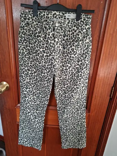 Pantalones estampado leopardo mujer - miniatura 1