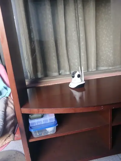 Mueble de madera para TV con estantes - miniatura 2