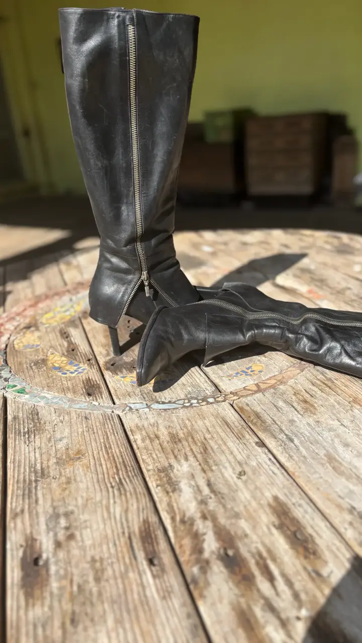 Botas de cuero negras con tacón alto - 4