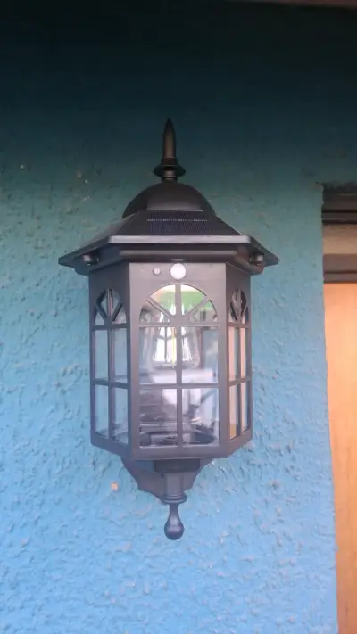 Lámpara solar de pared estilo vintage - miniatura 1