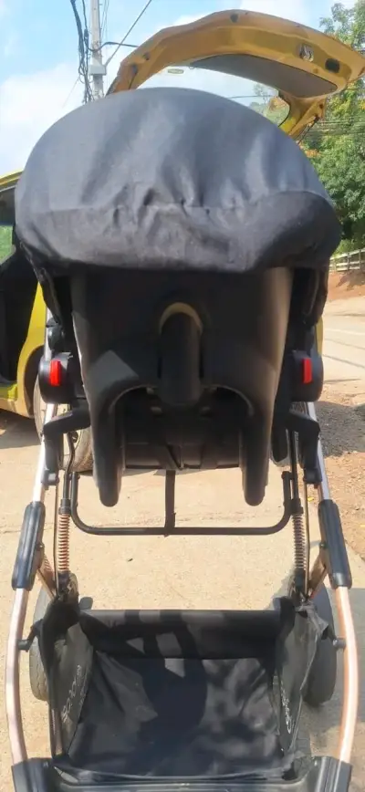 Coche de bebé con silla de auto, marca Bebesit - miniatura 5