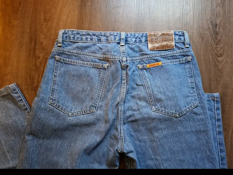 Jeans clásicos de mezclilla azul - 4