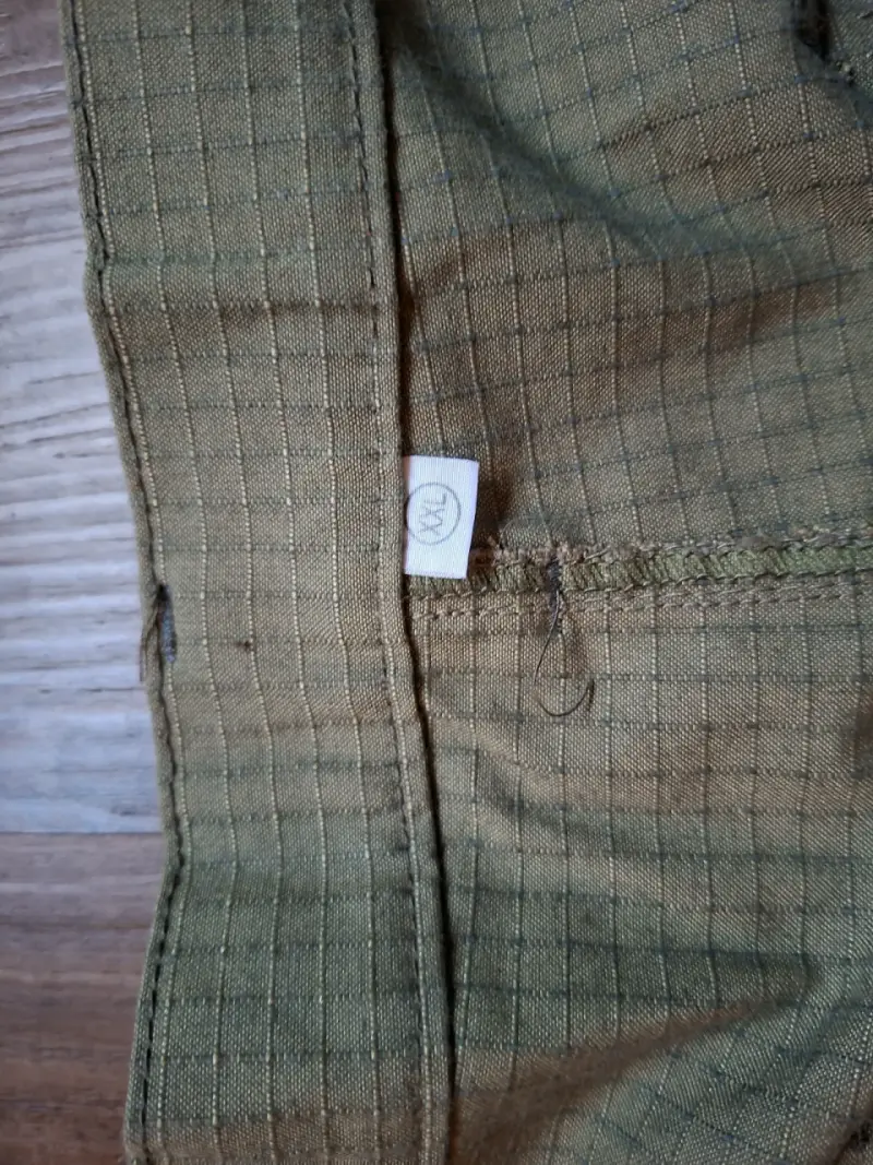Pantalón cargo color caqui para hombre - 3