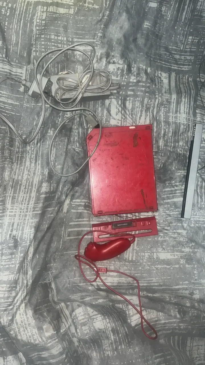 Consola Nintendo Wii roja con accesorios - 1