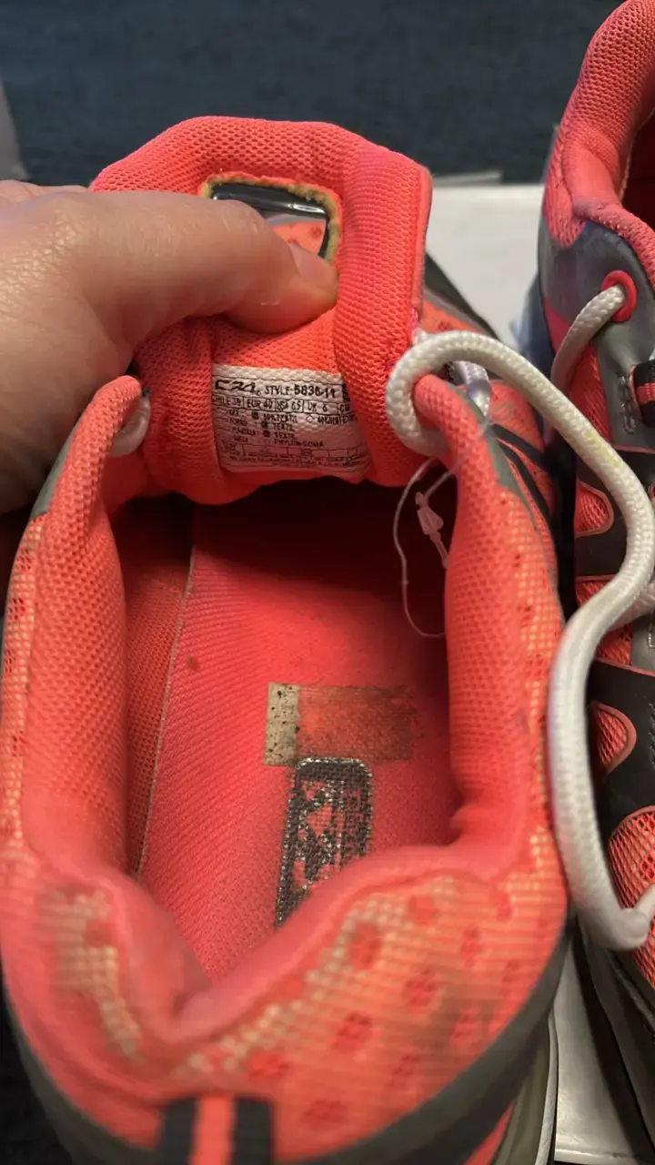 Zapatillas deportivas coral y gris - 2