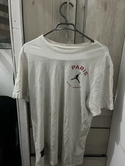 Polera blanca jordan Paris Saint-Germain - miniatura 1
