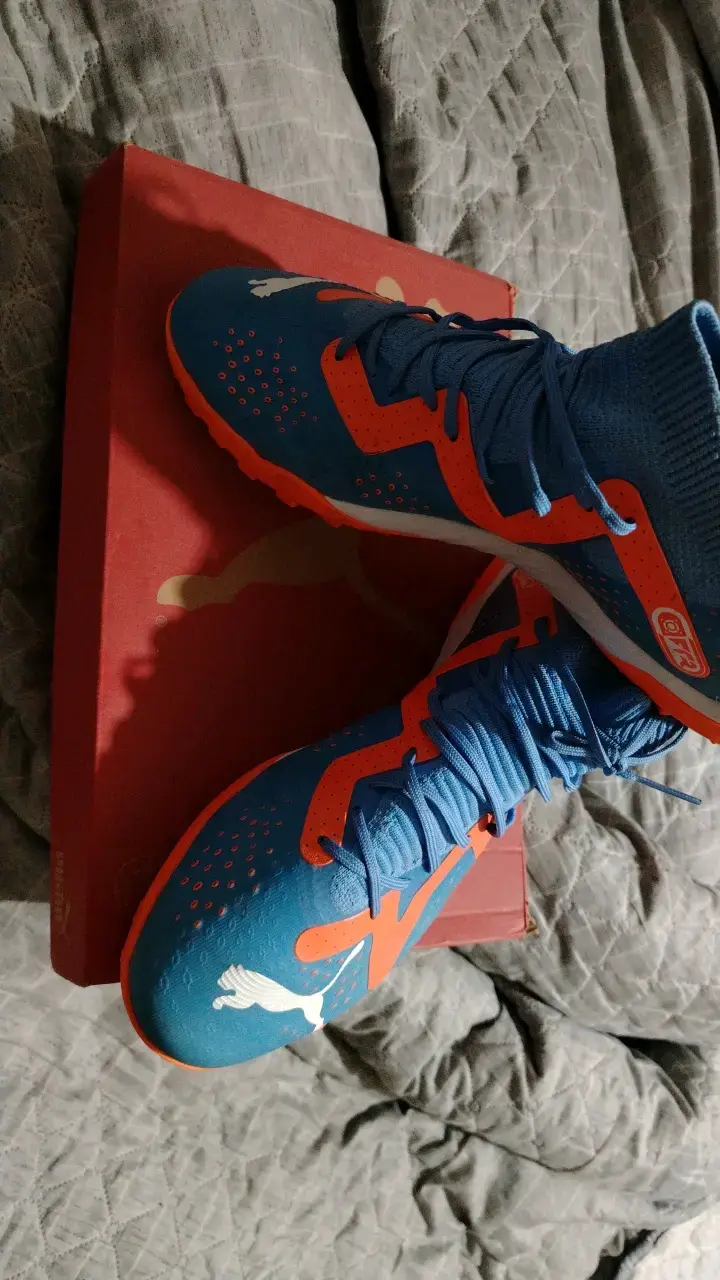 Zapatillas deportivas Puma azul y naranja - 2