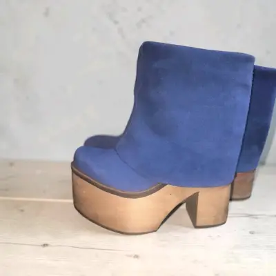 Botines de plataforma azul de cuero gamuza - miniatura 4